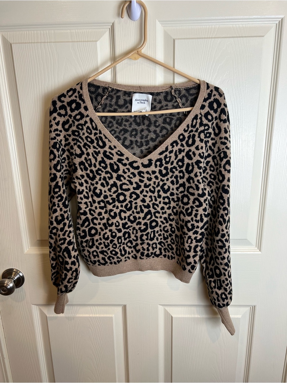 Abercrombie & Fitch Women's Leopard V-Neck Sweater - Taupe & Black XS